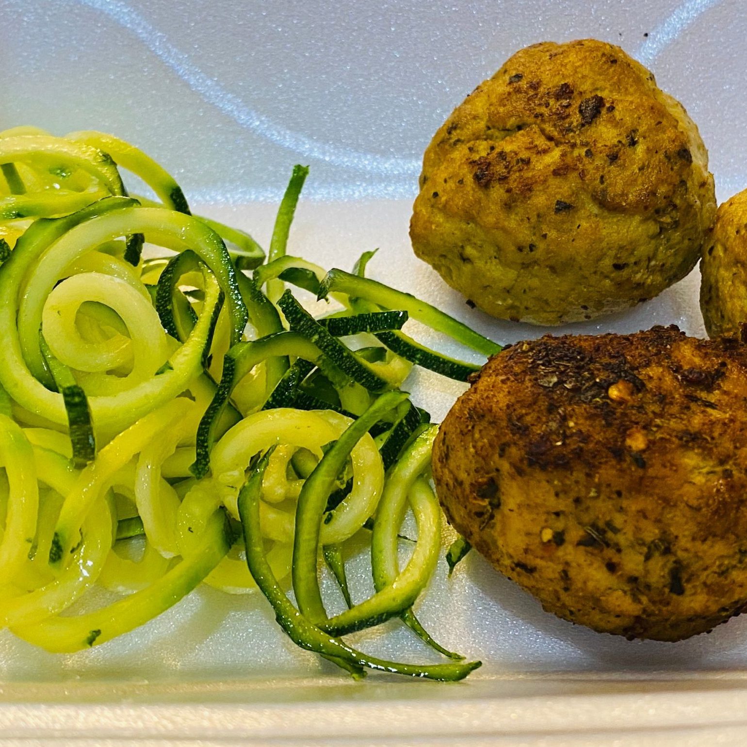 zucchini noodle and meatballs